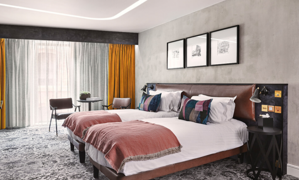 Sentuhan industri yang dipoles dengan aksesori mewah